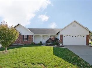3737 Silver Ridge Dr, Saint Peters, MO 63376
