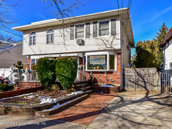 3rd image of 213 Hurlbert St