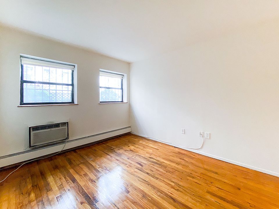 1st image of 643 E 9th St APT 1B