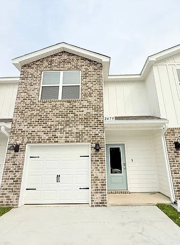 2479 Cliff Hollow Cir Photo 1