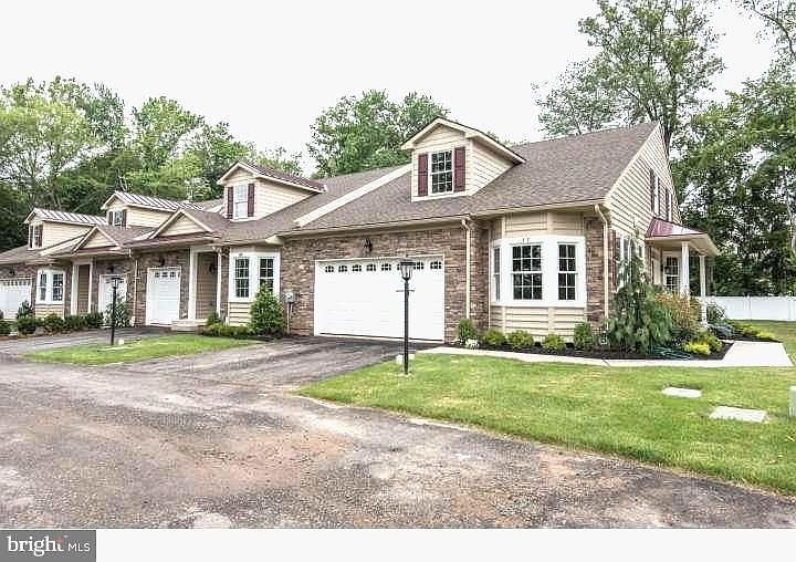 1st image of 587 Township Line Rd #1