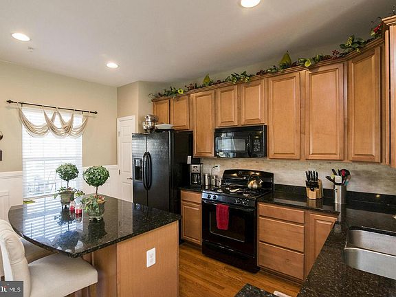 5th image of 7550 Briargrove Ln