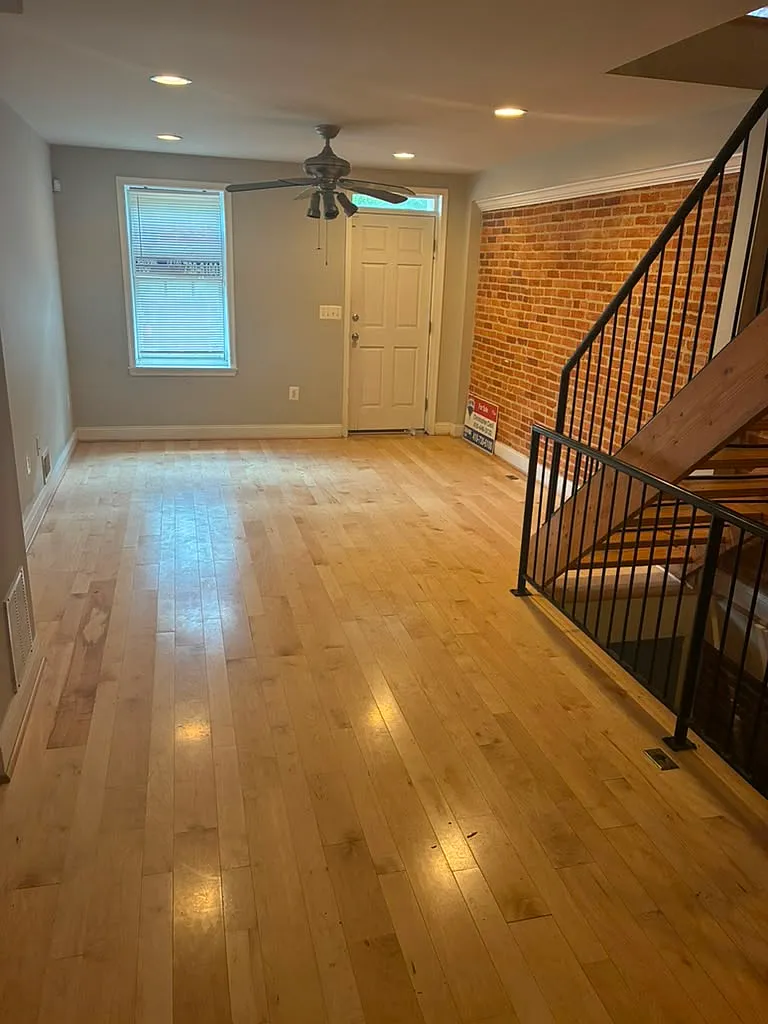 1012 W Lombard — Photo 3