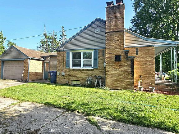 3rd image of 1241 Pius St