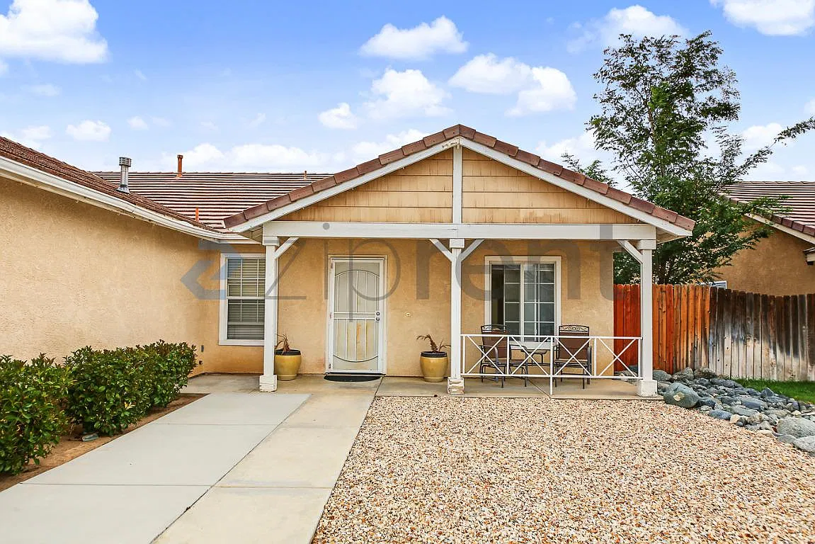 4 bed, 1850 sqft, $3,250 — Photo 2