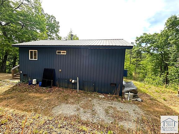 4th image of 1945 Foley Rd