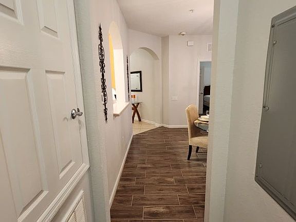 4th image of 4802 Cayview Ave #102