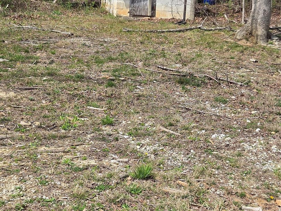 2nd image of 145 Carolina Cir #8