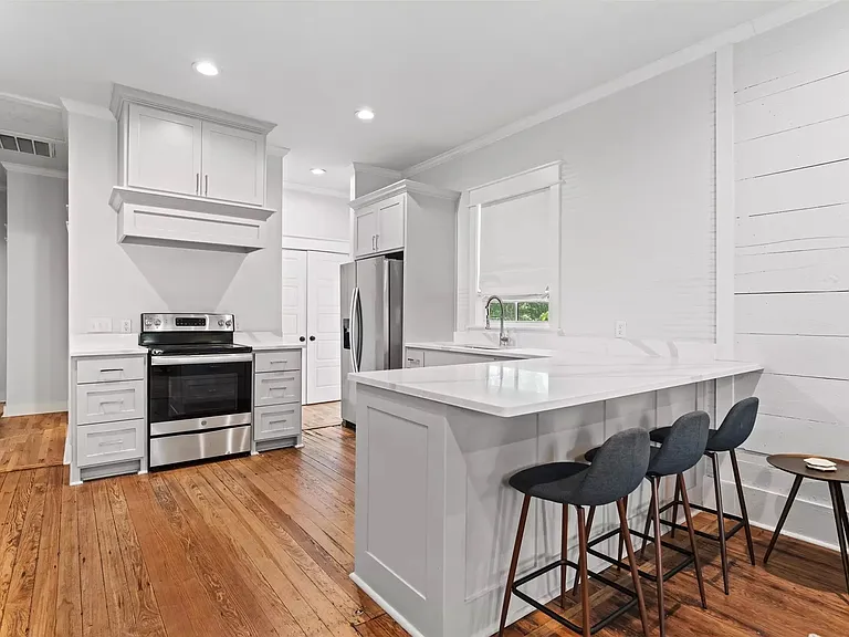 1012 Burnett Ave — Photo 9