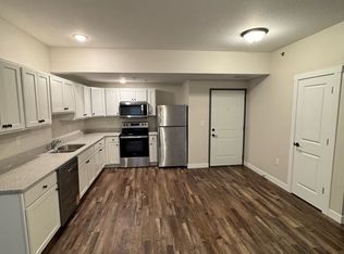 1164 Devils Glen Rd #211, Bettendorf, IA 52722