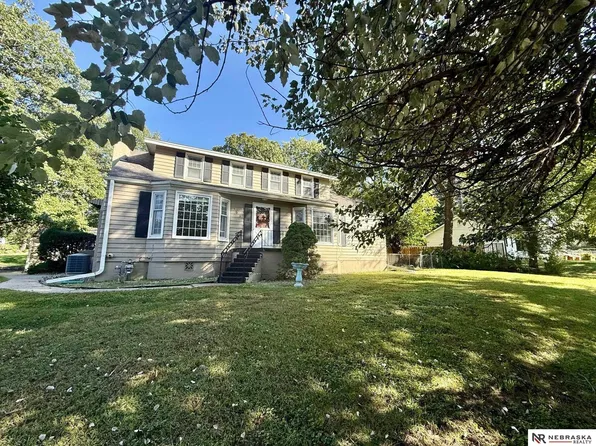 505 Beverly Dr, Omaha, NE 68114