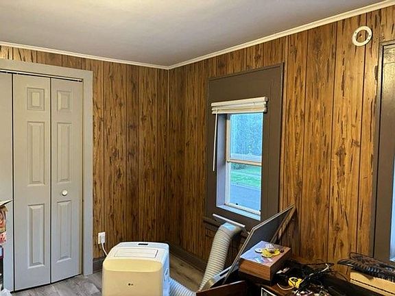 5th image of 10 15th St Unit 4