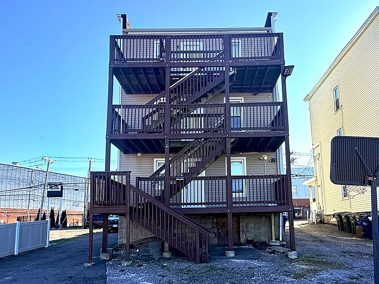 70 Lindley St #2 — Photo 8