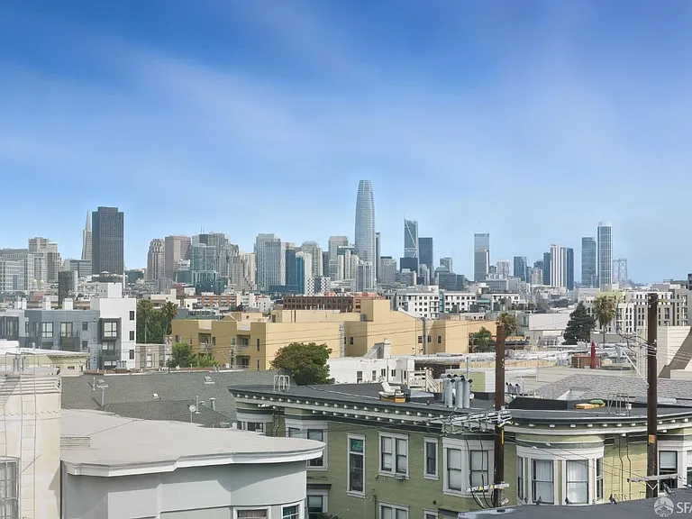 811 Valencia St #404 — Photo 14