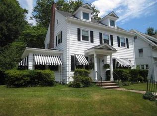 262 Briar Hill Ln, Woodbury, NJ