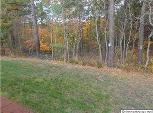 13 Tudor Ct, Brick, NJ 08723