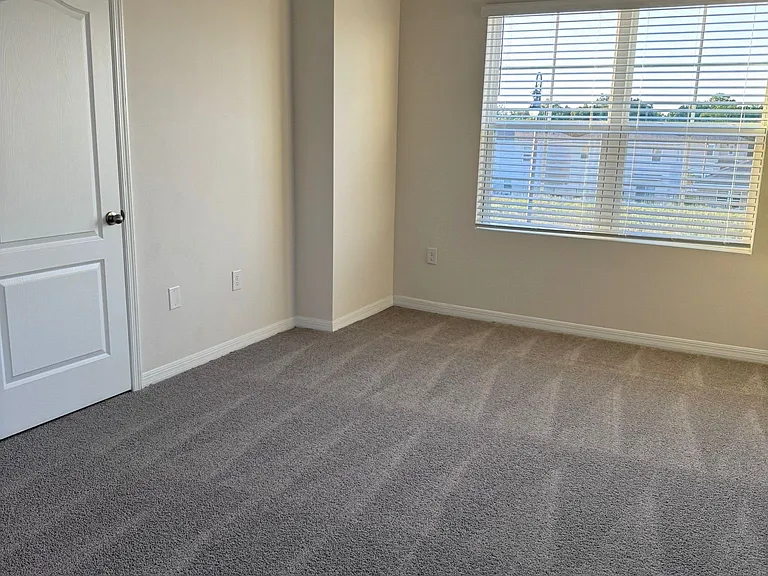 1584 Swan Swim Dr #1584 — Photo 13