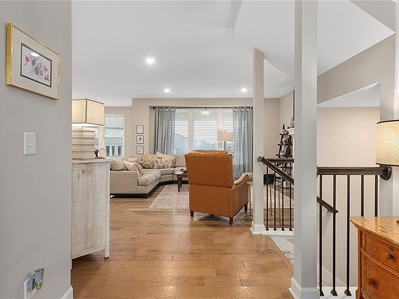 3rd image of 102 SE Ayden Ln