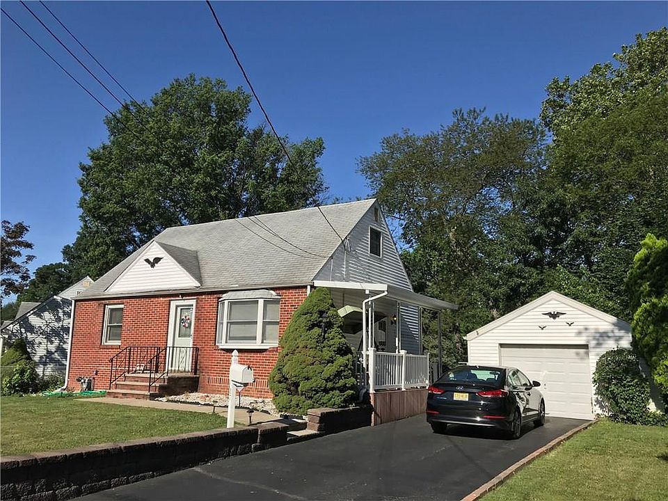 1st image of 37 Lois Ave