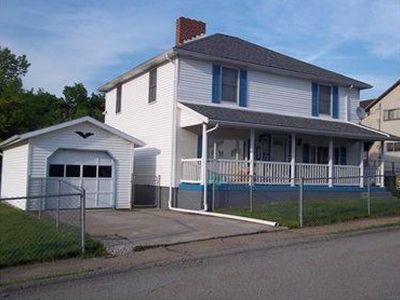 6665 6th St, Grindstone, PA, 15442