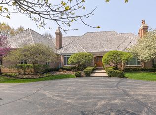 230 Honey Lake Ct, North Barrington, IL 60010