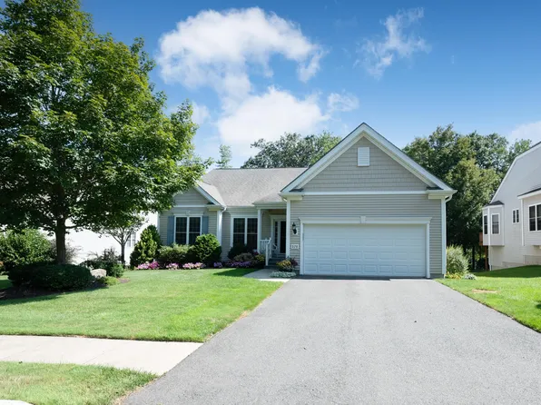 578 Putting Green Lane #578, Oxford, CT 06478