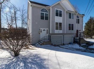 8 Hyannis Pl, Worcester, MA 01604