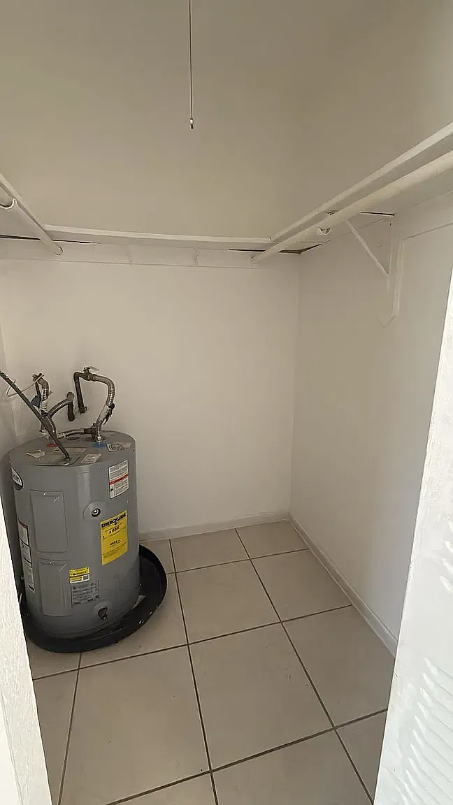 1 bed, 500 sqft, $1,500 — Photo 2