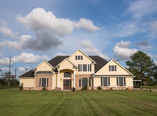809 S Van Ostrand Ave, Winnie, TX 77665