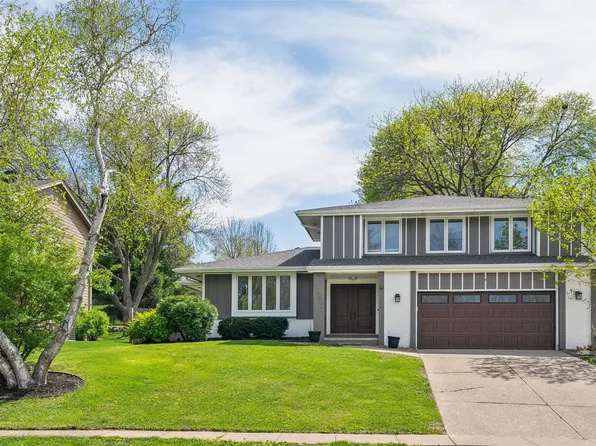 10244 Lincoln Ave, Clive, IA 50325