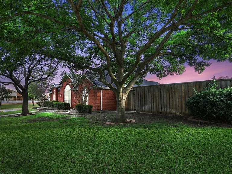 4500 Portrait Ln — Photo 19