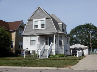 2228 2nd St, Wyandotte, MI 48192