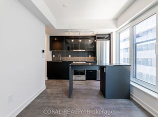 8 Tippett Rd #326-C06, Toronto, ON M3H 0E7