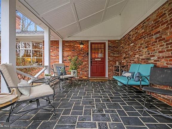 2nd image of 6306 Waterway Dr
