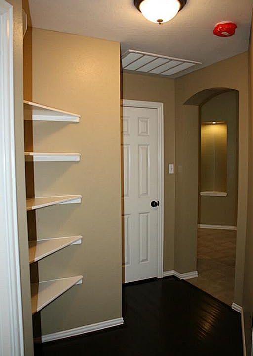 1st image of 7523 Hollow Cove Ct