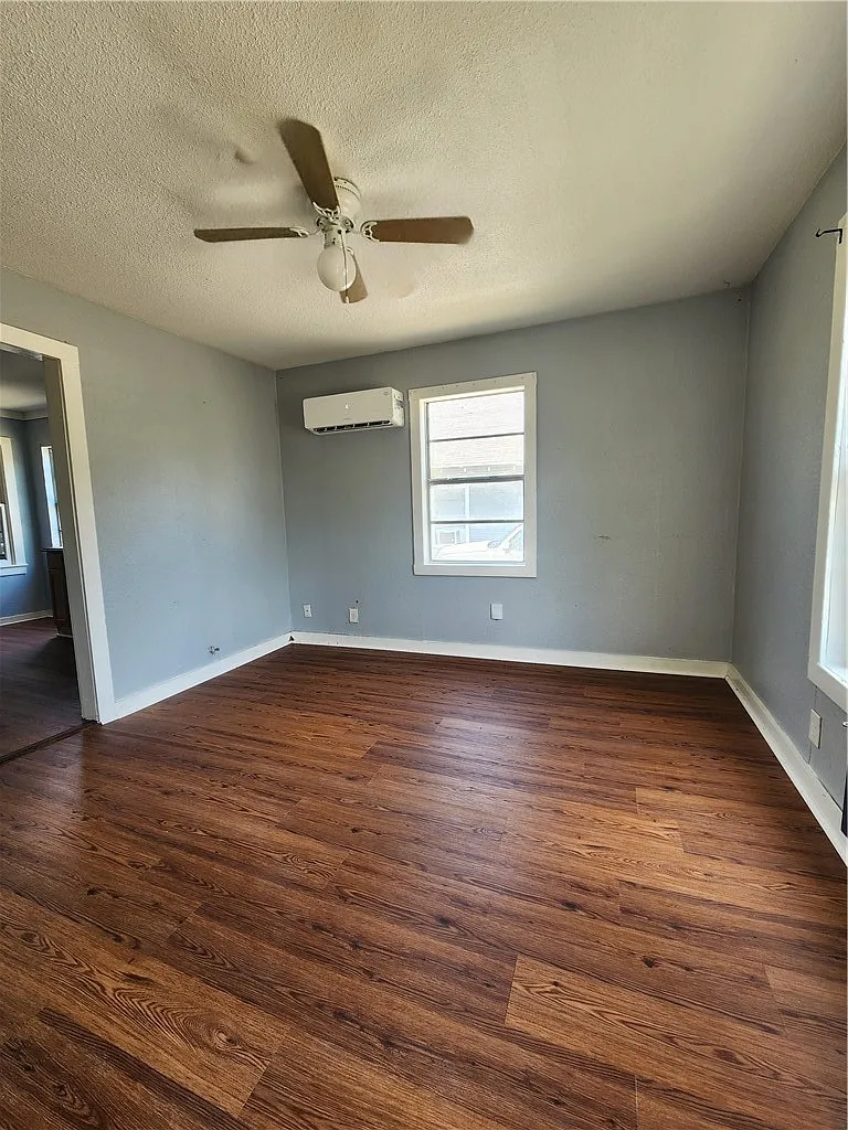 2 bed, 1.0 bath, 618 sqft, $1,000 — Photo 3
