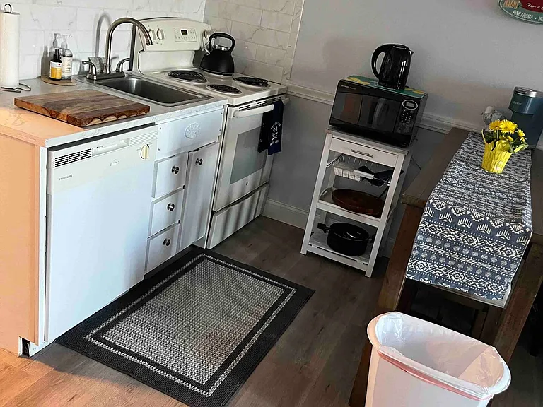 375 Endicott St N — Photo 5