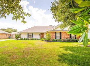 412 Lake Crescent Cir, Houma, LA 70360