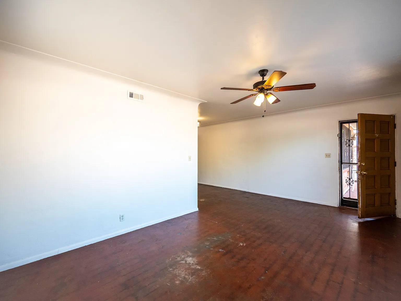 2 bed, 983 sqft, $1,495 — Photo 4