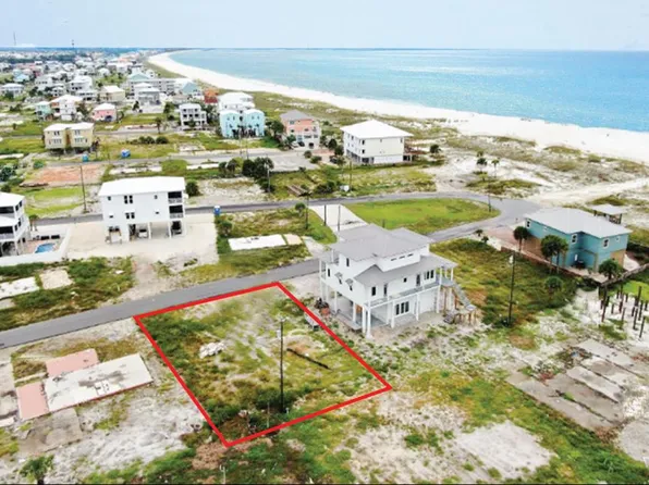 127 Circle Dr, Mexico Beach, FL 32456