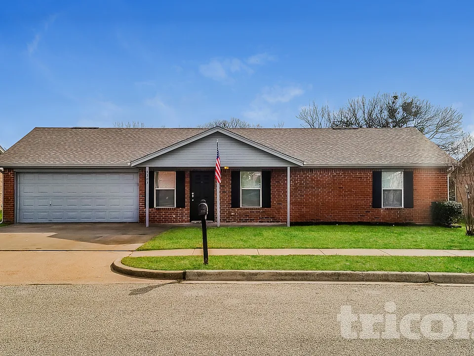 4303 Sheldon Dr