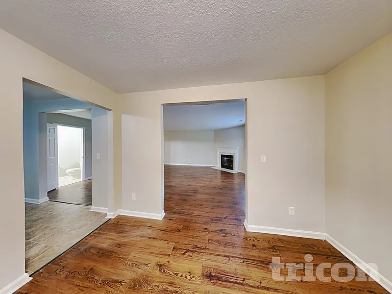 1810 Long Paw Ln — Photo 4