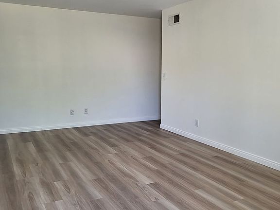 5th image of 8838 Mission Vega Ct Unit 4