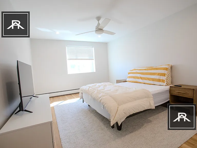 50 Green St #403 — Photo 12