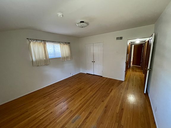 4th image of 3906 Florac Ave