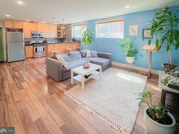 423 18th St NE APT 12, Washington, DC 20002