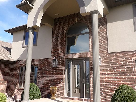 4th image of 510 Lakeside Manor Dr