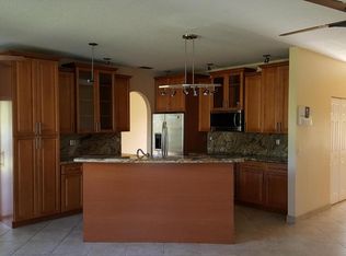 122 Granada St, Royal Palm Beach, FL 33411