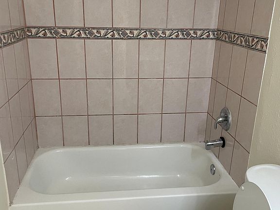 3rd image of 2787 G St #4
