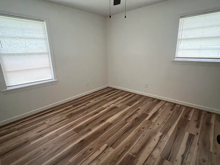252 Westwood Dr — Photo 11